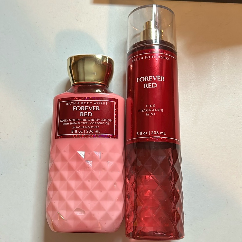 Forever Red Lotion and Spray Set